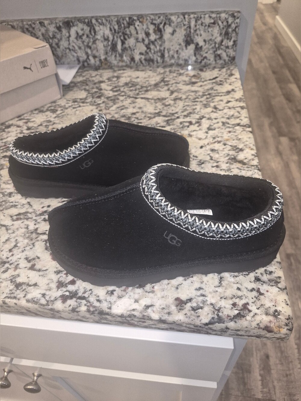 Womens UGG Black Slip-On Cozy Mule Slippers with Contrast Stitching - Picture 3 of 10